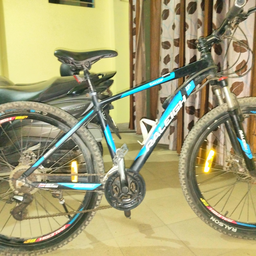 Photo 3 of Raleigh Gallop 27.5 inch Bike