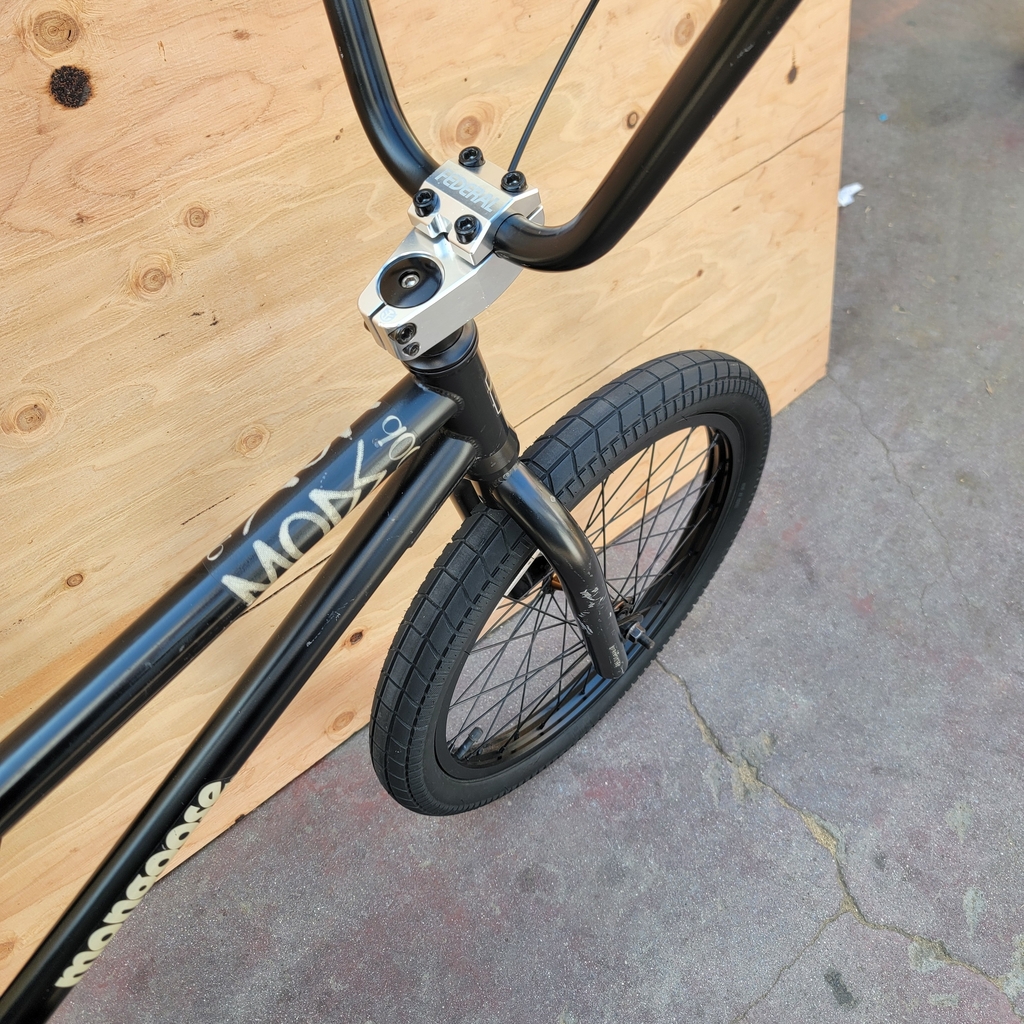 Photo 2 of 2022 20" mongoose bmx9 Mongoose mode 900 BMX Bike