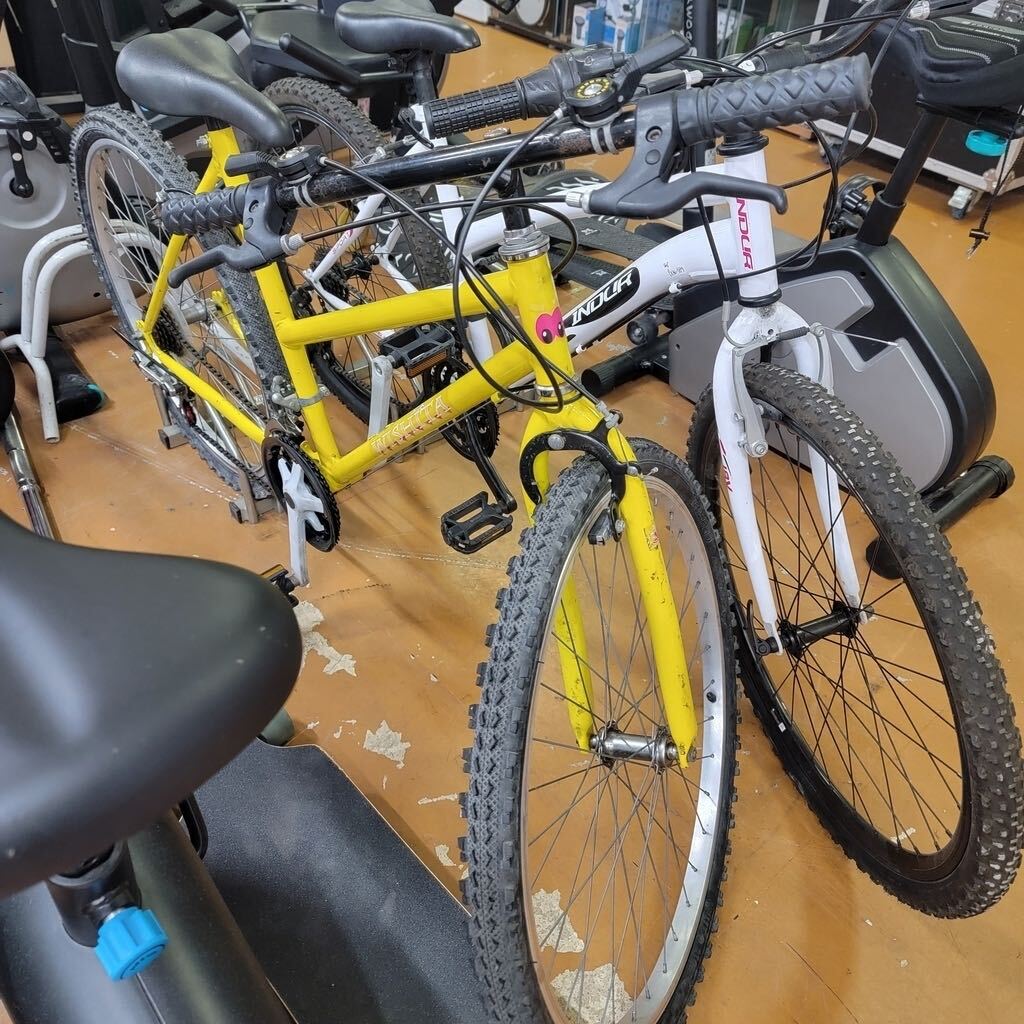 Photo 2 of Wishita Hybrid Bike