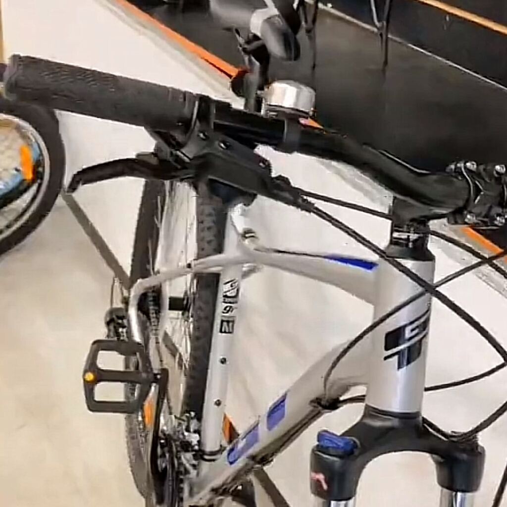 Photo 2 of 2025 GT GT Aggressor Road Bike
